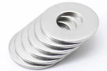 Din 125 Lavadoras planas Fijaciones de acero al carbono de grado 4.8/8.8 zinc plantado