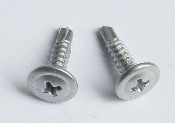 Cabeza redonda de acero inoxidable Huasi con cojín gran cabeza plana taco de taladro M4.2