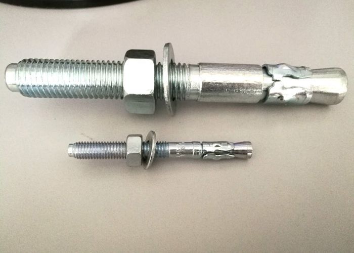 Pernos de ancla de la cuña M6-M24 para el material concreto de piedra del hierro 8,8 del grado 4,8