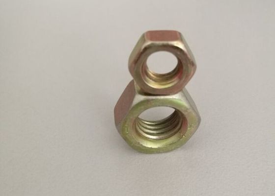 4,8 nueces materiales M6 de la cabeza de hex. del acero de carbono del grado con el color amarillo del cinc para la cerradura