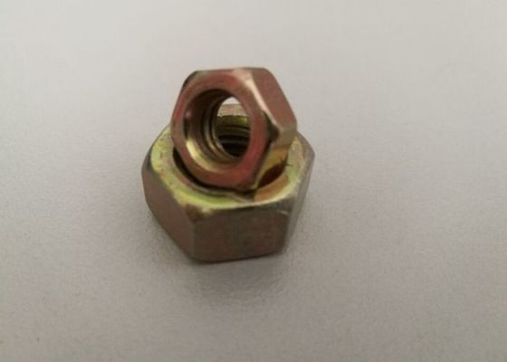 Las nueces de la cabeza de hex. del acero de carbono galvanizaron la inmersión caliente con el color amarillo M3-M24 del cinc